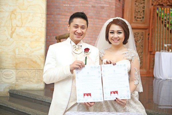 foto prewedding, edit foto prewedding, fotografer pernikahan murah